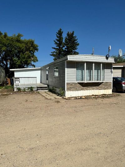 10 - 4204 44 St, Home with 3 bedrooms, 1 bathrooms and 1 parking in Lloydminster SK | Image 1