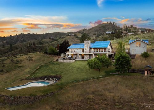 41 Whitehawk Way, Boise, ID, 83716-3011 | Card Image