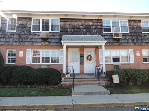 250 Rochelle Ave, Rochelle Park, NJ, 07662-3900 | Card Image