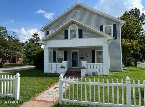 343 Elm St, Sevierville, TN, 37862-3810 | Card Image