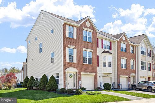 2 Shane Cir, BEAR, DE, 19701-6361 | Card Image