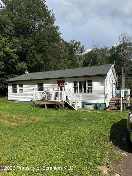 600 Ravnikar Rd, Forest City, PA, 18421-9556 | Card Image