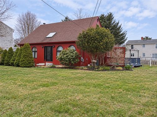 8 Belvedere Drive, Bristol, RI, 02809 | Card Image