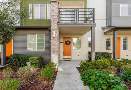 242 Bolt Ct, Hayward, CA, 94544-7777 | Card Image