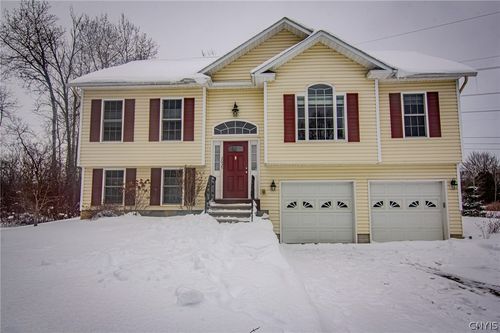 3035 Claybourne Ln, Lysander, NY, 13027-1621 | Card Image