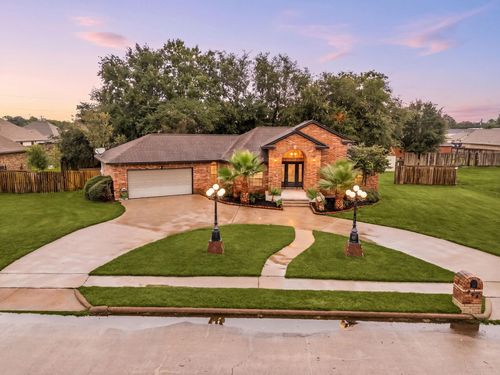 208 Tracy St, Angleton, TX, 77515-3091 | Card Image