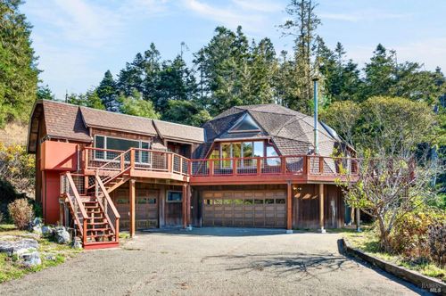 29000 Camp Two Ten Mile Rd, Fort Bragg, CA, 95437-9612 | Card Image