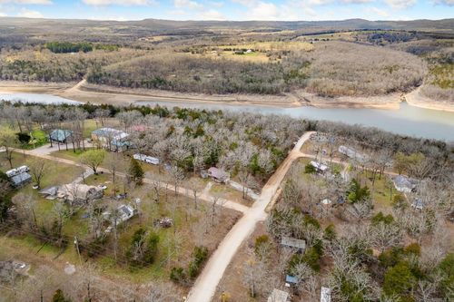 18581 N West Ave, Lead Hill, AR, 72644-9335 | Card Image