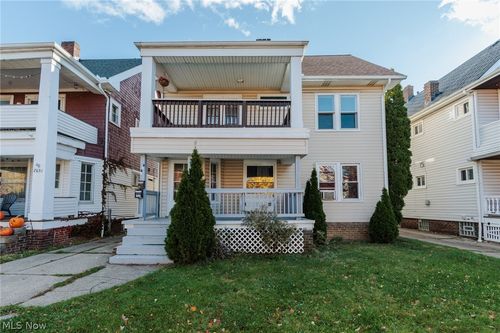 2035 Chesterland Ave, Lakewood, OH, 44107-6107 | Card Image