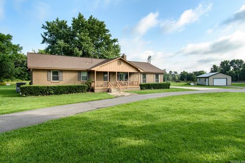 8409 Carrie Dr, Benton, AR, 72019-7387 | Card Image