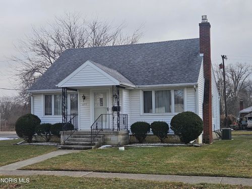 655 Clinton Ct, Findlay, OH, 45840-5838 | Card Image