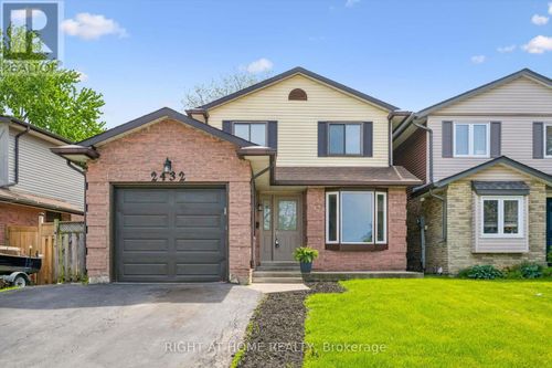 2432 Malcolm Cres, Burlington, ON, L7P3Y4 | Card Image