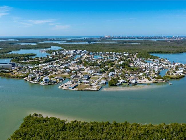 108 East Ct, Home with 0 bedrooms, 0 bathrooms and null parking in GOODLAND FL | Image 8