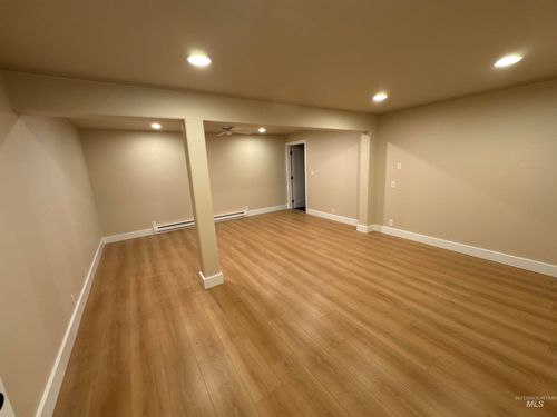 b1-416 S Main, Hailey, ID, 83333 | Card Image