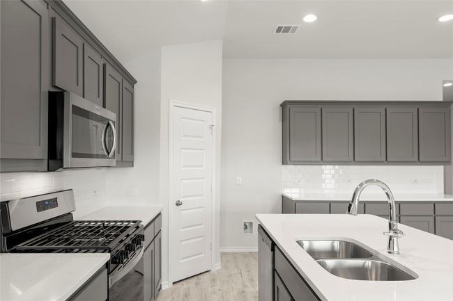 201 Bandit Trl, House other with 4 bedrooms, 2 bathrooms and null parking in Terrell TX | Image 9