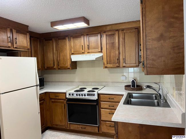 B213 - 1540 N Cotner Blvd, Condo with 2 bedrooms, 1 bathrooms and null parking in Lincoln NE | Image 4