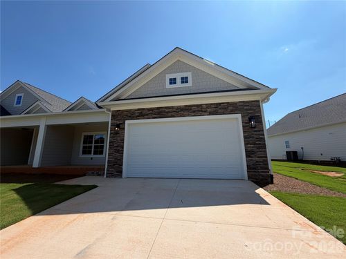 c-130C Deer Brook Dr, Shelby, NC, 28150-8348 | Card Image