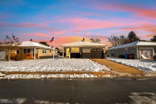 16 Bolans Ct, Toms River, NJ, 08757-4634 | Card Image