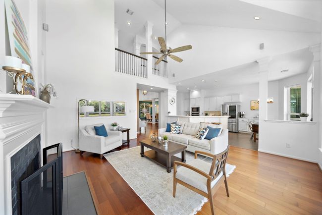 6310 Hidden Crest Way, House other with 5 bedrooms, 4 bathrooms and 2 parking in Sugar Land TX | Image 5