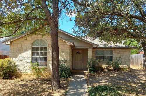 304 Avenue Q, Marble Falls, TX, 78654-5425 | Card Image
