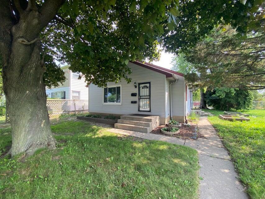 Villard Ave, Milwaukee, WI 53218