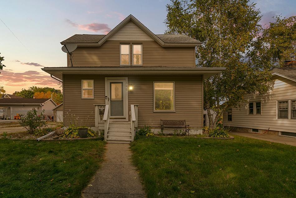Broadway St, Owatonna, MN 55060