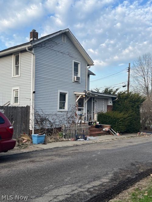 313 Ickes Ct, Louisville, OH, 44641-1639 | Card Image