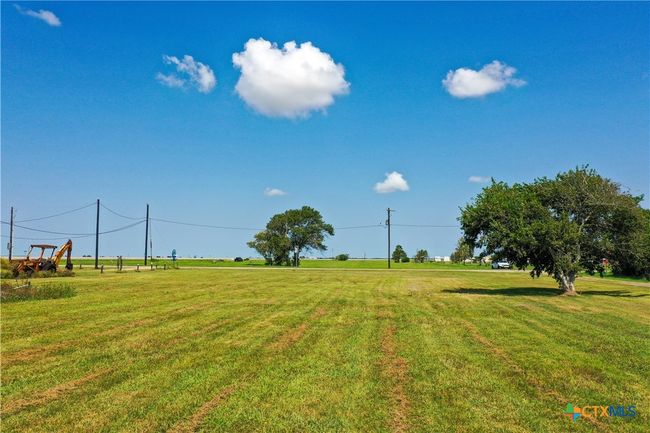 302 Luthardt St, Home with 0 bedrooms, 0 bathrooms and null parking in Austwell TX | Image 8