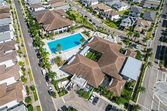 0 - 4587 Nw 83rd Pkwy, Townhouse with 3 bedrooms, 2 bathrooms and null parking in Doral FL | Image 39