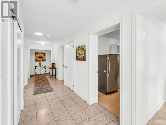 295146 - 8th Line, Home with 3 bedrooms, 3 bathrooms and 20 parking in Amaranth ON | Image 4