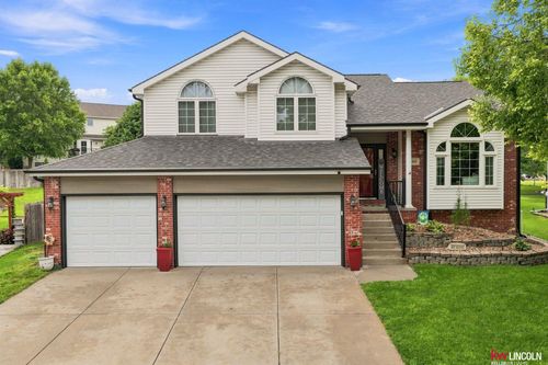 2401 Nancy Drive, Lincoln, NE, 68507 | Card Image