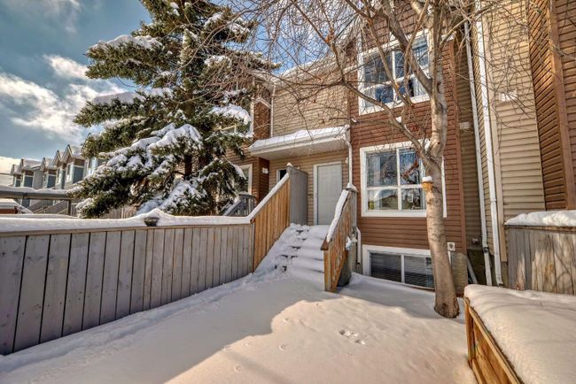 58 Erin Woods Court Se, Home with 3 bedrooms, 2 bathrooms and 2 parking in Calgary AB | Image 40