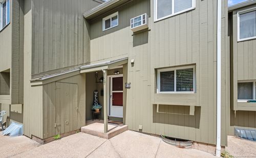 17 Mckenna Dr, Middletown, CT, 06457-4013 | Card Image