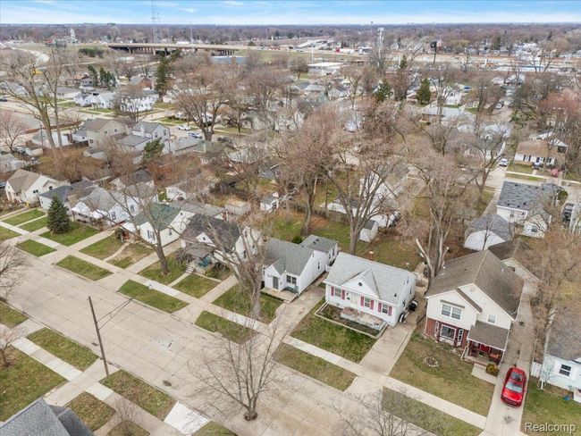 110 W Shevlin Ave, House other with 2 bedrooms, 1 bathrooms and null parking in Hazel Park MI | Image 14