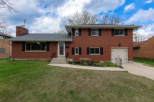 813 Lovetta Dr, Kettering, OH, 45429-3137 | Card Image
