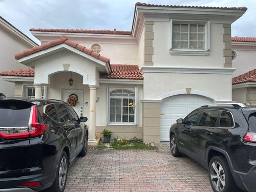 apt-103-7379 Nw 173rd Dr, Hialeah, FL, 33015-8429 | Card Image