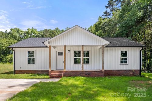 1234 Goodnight Ln, Kannapolis, NC, 28081-5702 | Card Image
