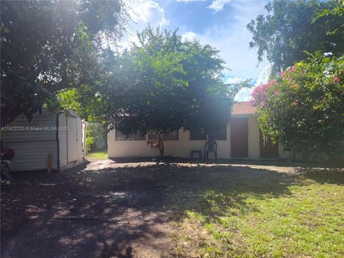 4-11342 Peachtree Dr, Miami, FL, 33161-6854 | Card Image