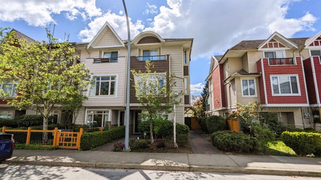 2022 Fraser Avenue, Home with 2 bedrooms, 3 bathrooms and 2 parking in Port Coquitlam BC | Image 1