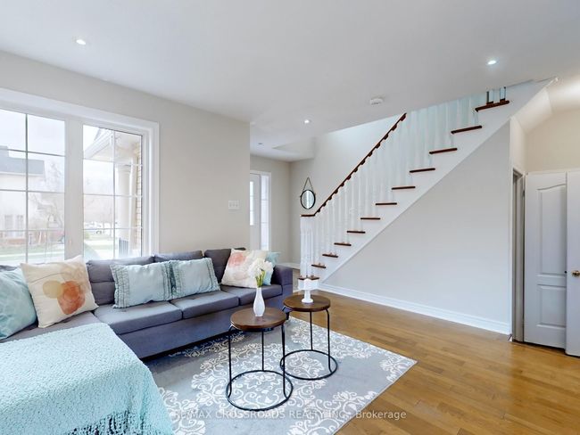 1311 Weller Cross, House other with 3 bedrooms, 2 bathrooms and 1 parking in Milton ON | Image 6
