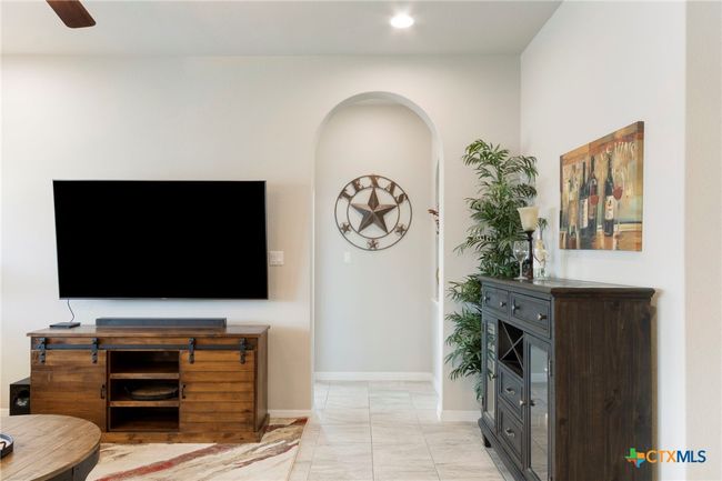 521 Kirkhill St, House other with 4 bedrooms, 2 bathrooms and null parking in Hutto TX | Image 8