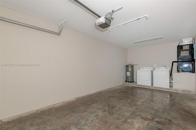 813 Nw 3 Rd Ave, Townhouse with 3 bedrooms, 3 bathrooms and null parking in Fort Lauderdale FL | Image 24
