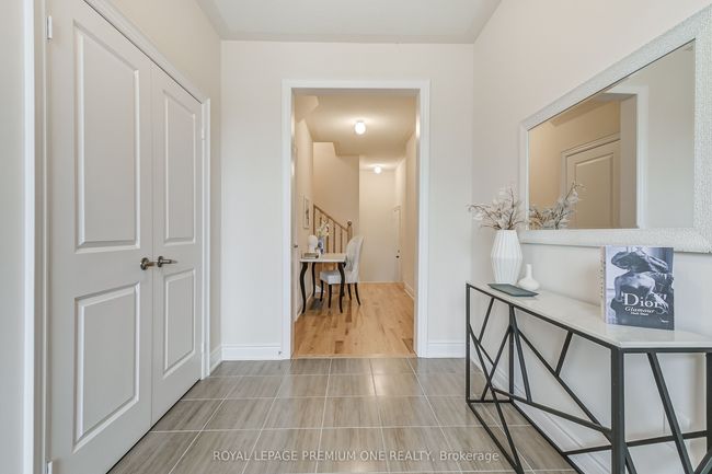 128 Thule St, House attached with 3 bedrooms, 3 bathrooms and 1 parking in Vaughan ON | Image 6