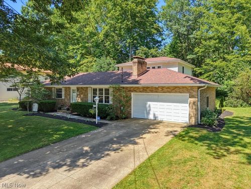 3167 Stanley Rd, Fairlawn, OH, 44333-3253 | Card Image