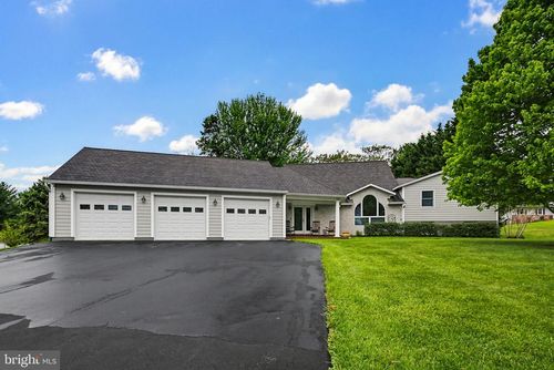 6 Faith Ct, DAMASCUS, MD, 20872-1007 | Card Image