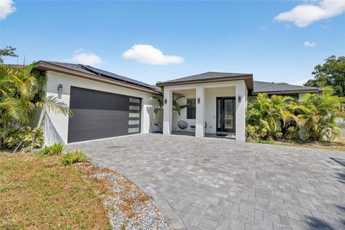 8256 Malvern Cir, Tampa, FL, 33634-2243 | Card Image