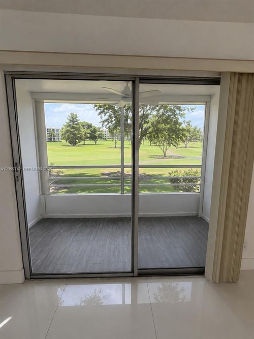 109a-500 Sw 130th Ter, Pembroke Pines, FL, 33027-1918 | Card Image