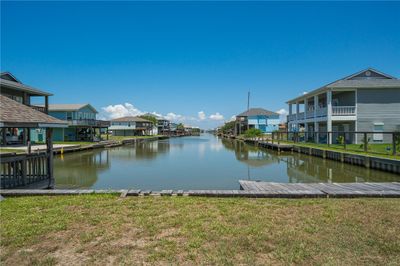 162 Sailfish Drive, House other with 3 bedrooms, 2 bathrooms and 8 parking in Rockport TX | Image 3