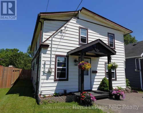 29 Wellington St, Port Colborne, ON, L3K2J6 | Card Image
