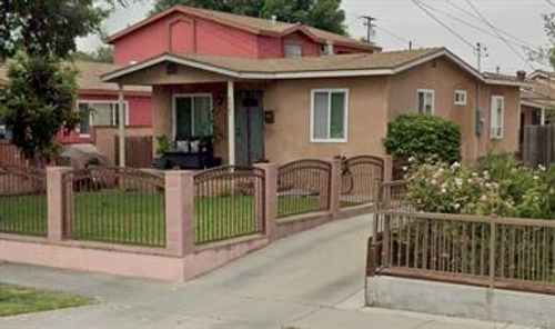 6823 Vinevale Ave, Bell Gardens, CA, 90201-3788 | Card Image